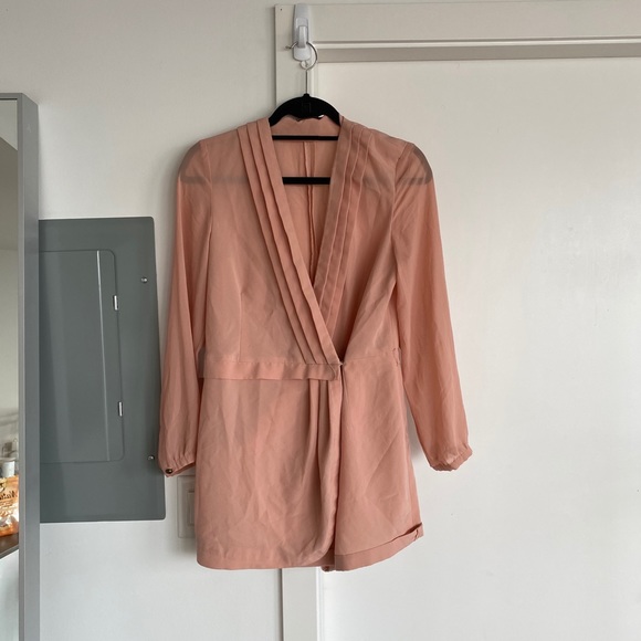 Blush Pink Romper - Picture 6 of 7